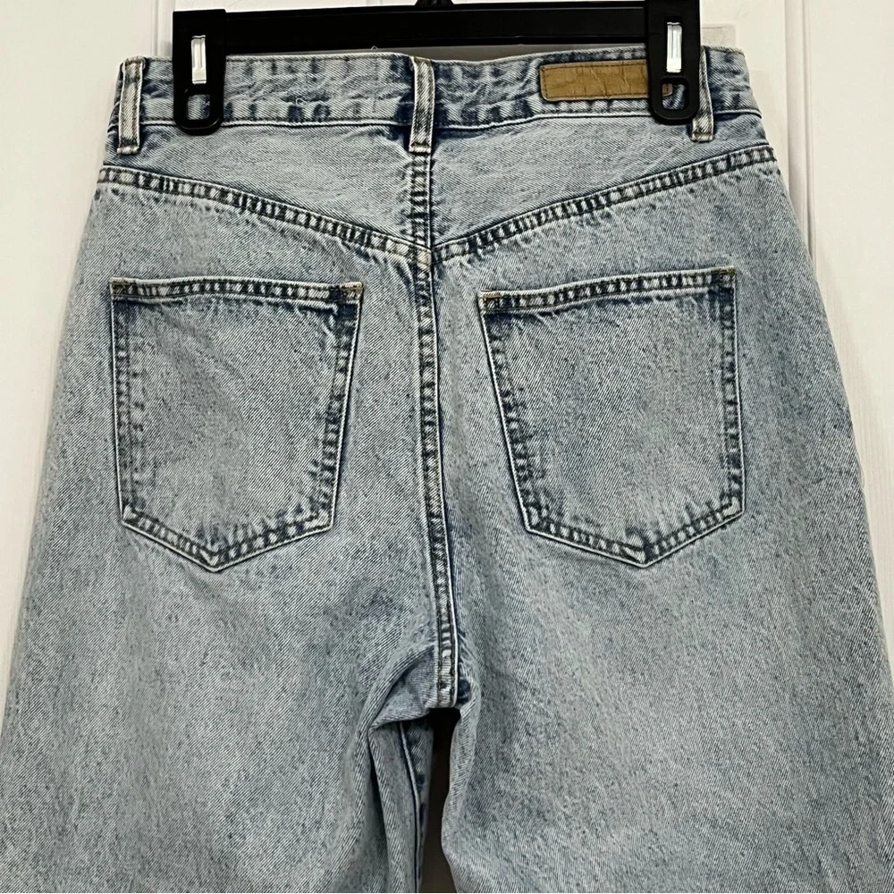 Cotton On high rise cropped distressed raw hem 100% recycled cotton jeans, US4.